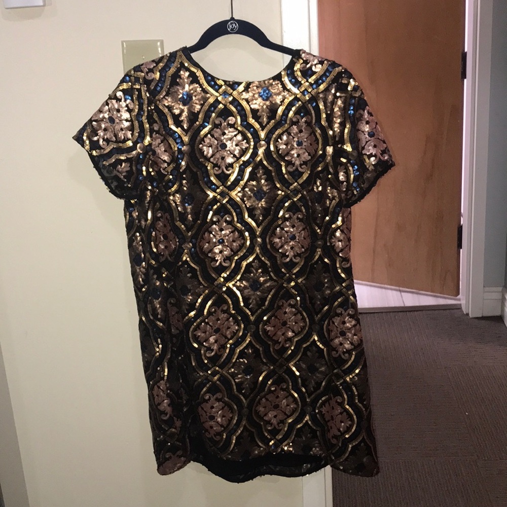 Show me your MuMu GORGEOUS sparkly dress